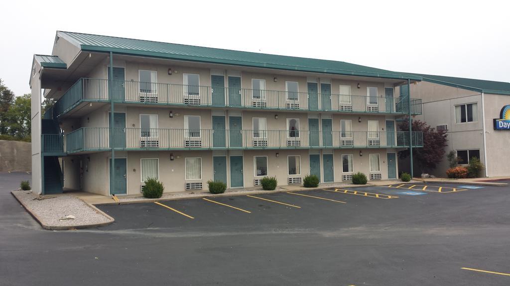 Days Inn By Wyndham Harrison Kültér fotó